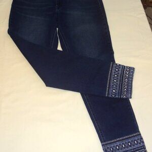 DG2 Blue Jeans with Embezzled Hem